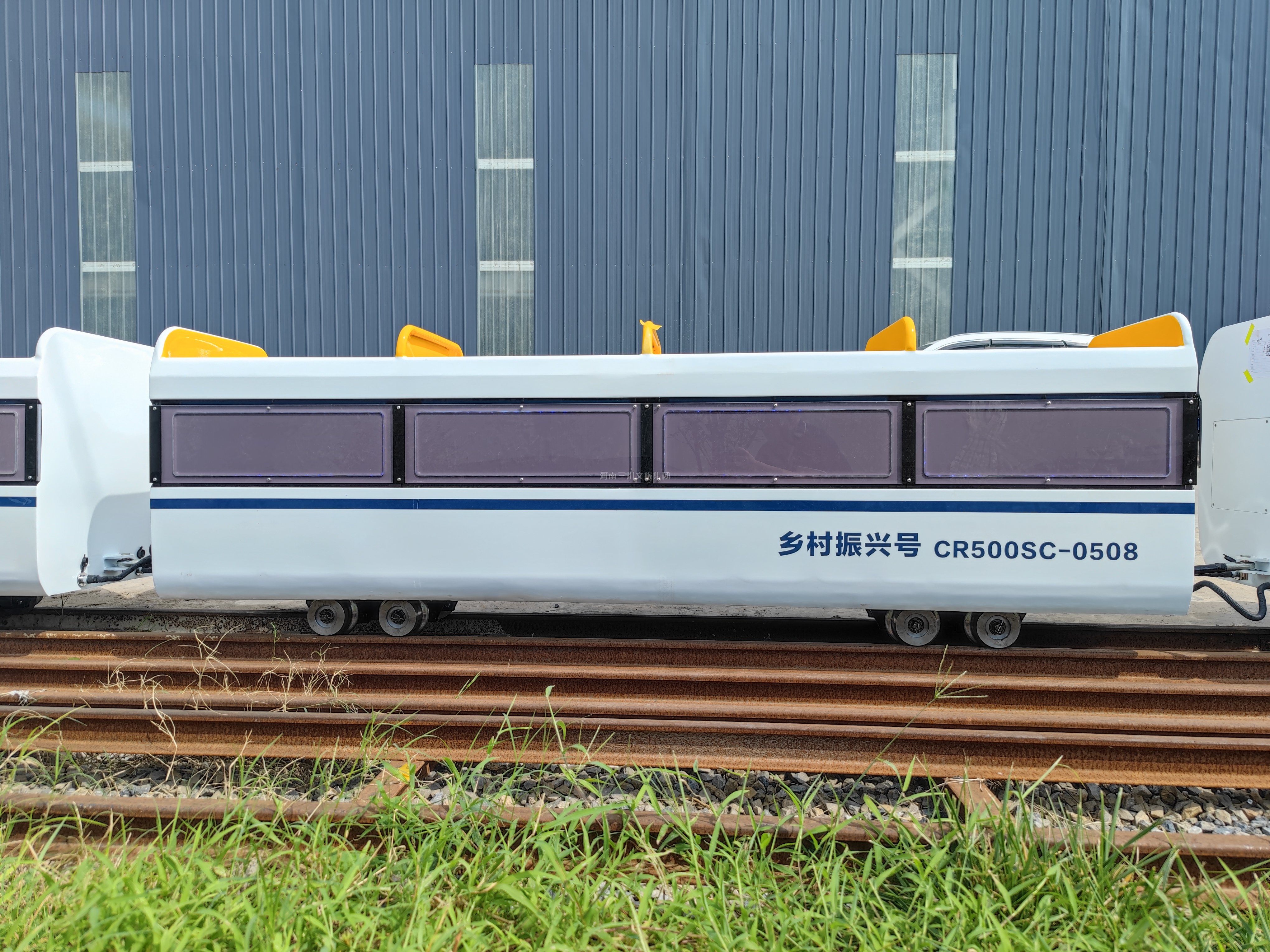 小火車廠家軌道小火車,軌道小火車,觀光小火車多少錢一臺(tái),景區(qū)小火車多少錢一輛,兒童游樂觀光小火車,景區(qū)軌道觀光小火車